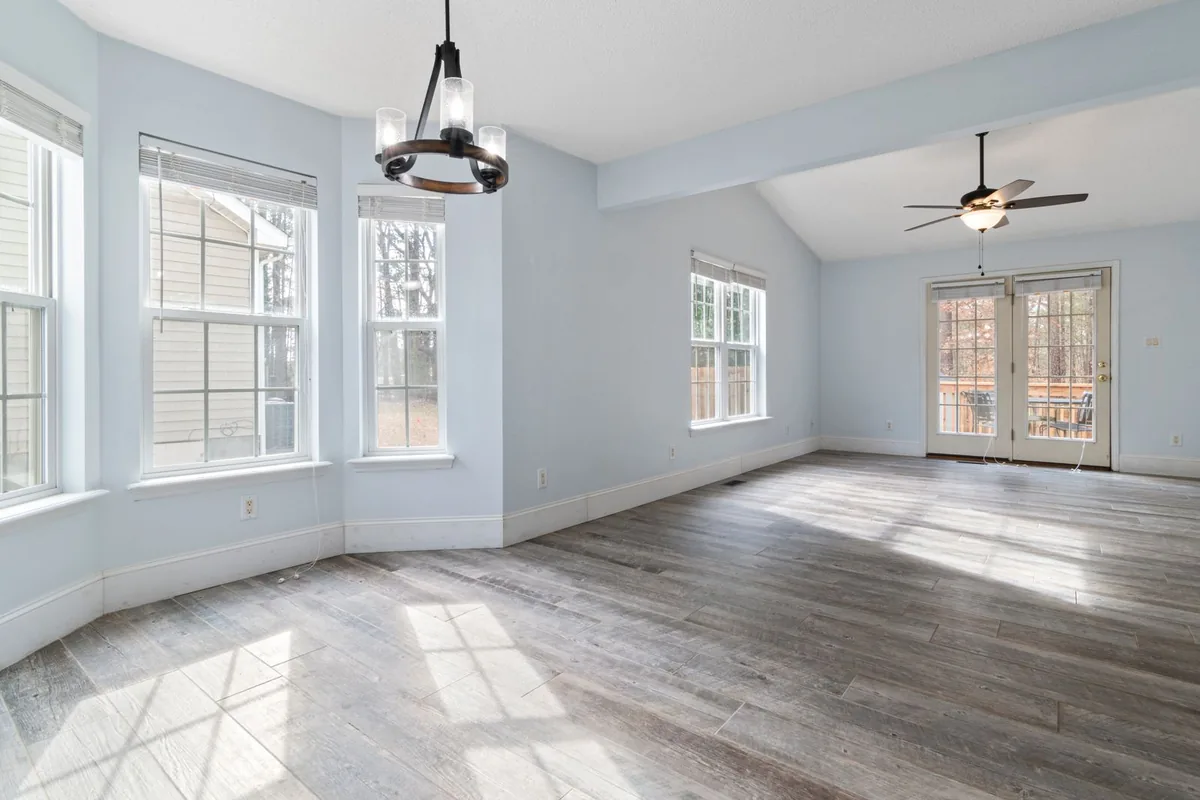 Clean, safe room after biohazard cleanup in Grove Park, Atlanta, GA